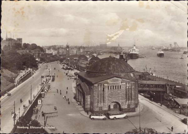 Hamburg - Elbtunnel mit Hafen