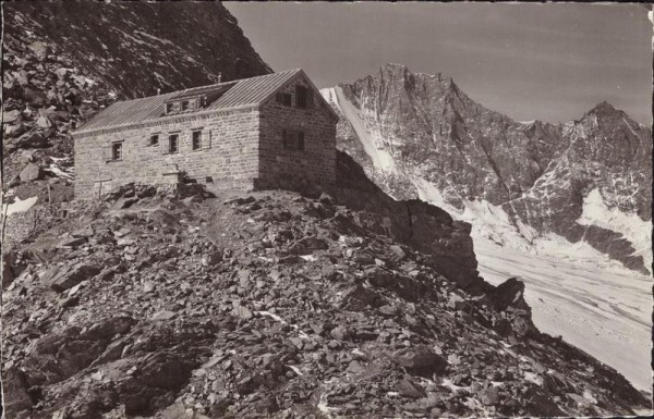 Saas - Fee, Britannia - Hütte Vorderseite