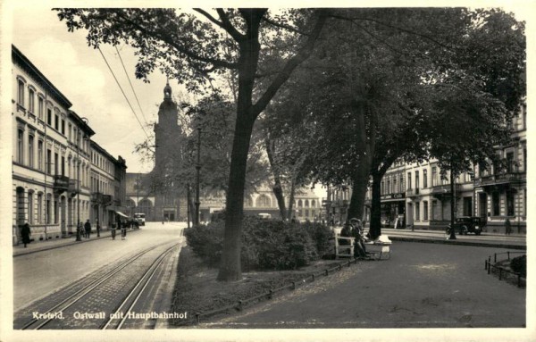 Krefeld, Ostwall mit Hauptbahnhof Vorderseite