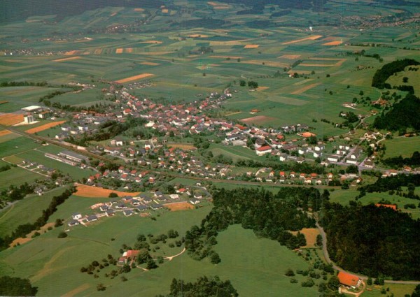 Courrendlin Jura - Flugaufnahmen Vorderseite