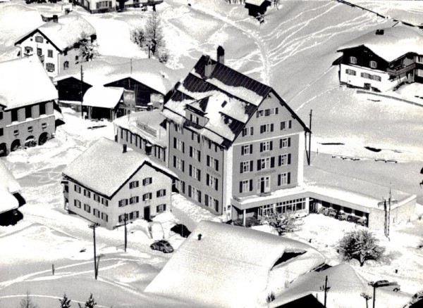 Hotel Stätzerhorn, Parpan GR - Flugaufnahmen Vorderseite