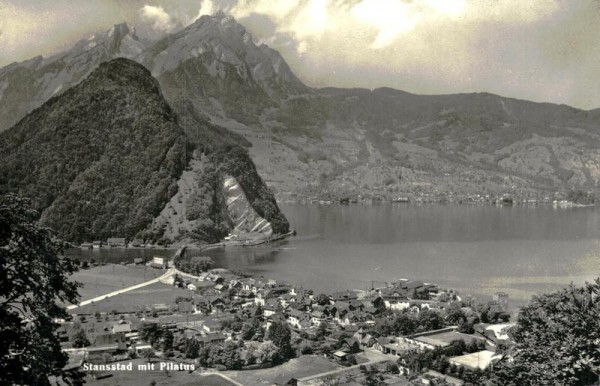 Stansstad mit Pilatus Vorderseite