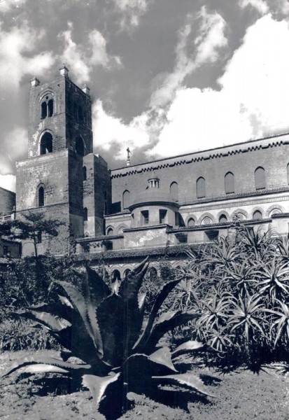 Kathedrale von Monreale. Interno del Chiostro. Palermo-Sizilien Vorderseite