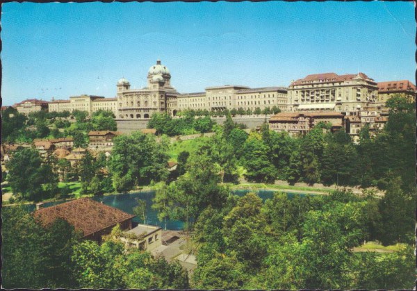 Bern, Bundeshaus und Hotel Bellevue