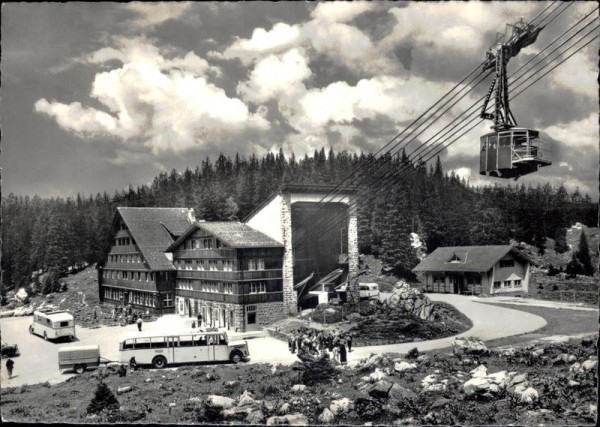 Restaurant und Talstation der Säntis-Schwebebahn auf der Schwägalp Vorderseite