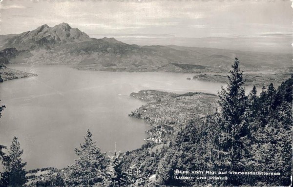 Blick vom Rigi auf Vierwaldstättersee, Luzern und Pilatus Vorderseite