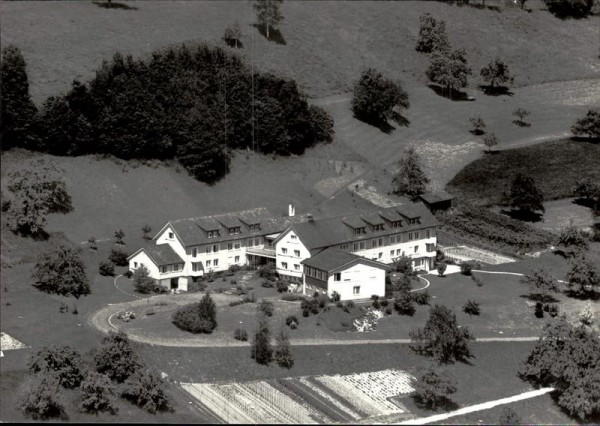 Schmerikon, Altersheim St. Josef, Flugaufnahme Vorderseite