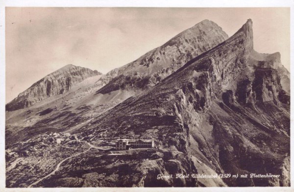 Gemmi Hotel Wildstrubel (2329m) mit Plattenhörner