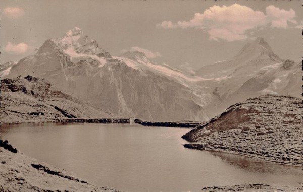 Bachalpsee mit Wetterhorn und Schreckhorn Vorderseite