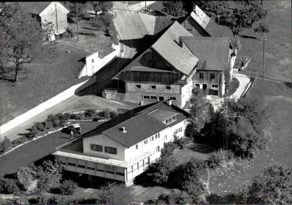 Aewil, Ganterschwil, Berghof, Flugaufnahme Vorderseite