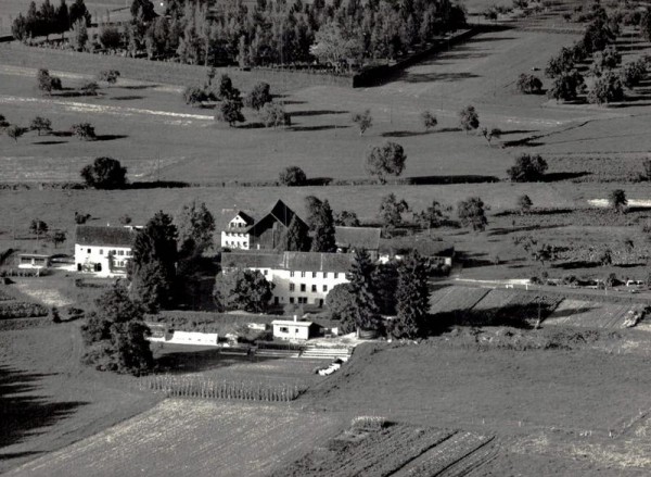 Pflegeheim "Pfrundweid", Wetzikon ZH - Flugaufnahmen Vorderseite