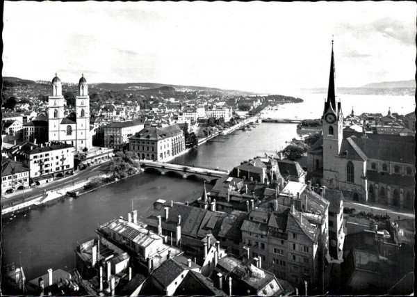 Zürich - Limmat und See Grossmünster Vorderseite