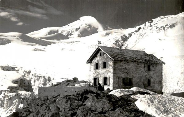 Allalinhorn mit Touristenhaus Langefluh ob Saas-Fee Vorderseite