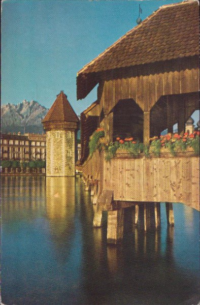 Luzern, Kapellbrücke mit Wasserturm und Pilatus