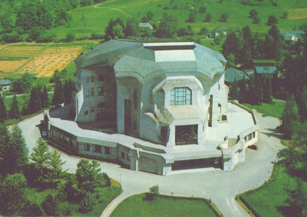 Goethenaum, Freie Hochschule für Geisteswissenschaften, Dornach - Flugaufnahmen Vorderseite