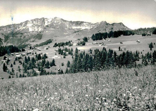 Arvenbühl ob Amden, Blick zum Mattstock Vorderseite