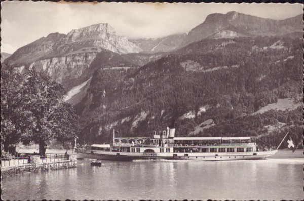 Brienzersee mit Dampfschiff Lötschberg