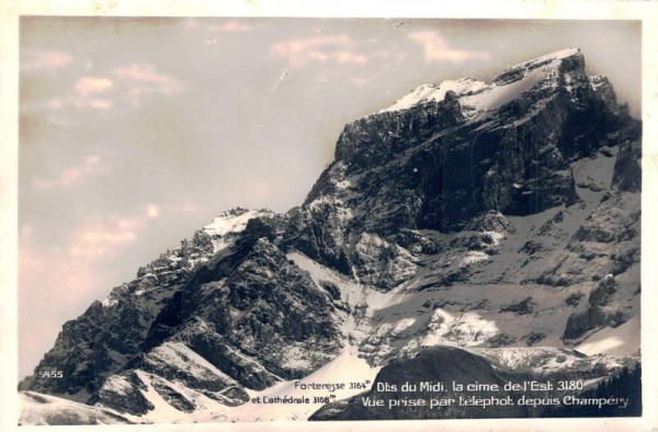 Dents du Midi, la cime de l`Est. Vue prise téléphot depuis Champéry Vorderseite