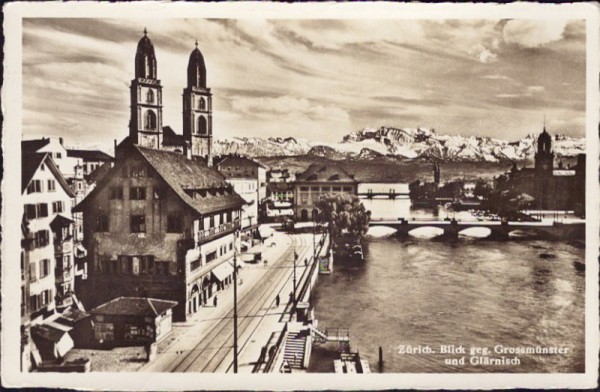 Zürich - Blick gegen Grossmünster und Glärnisch