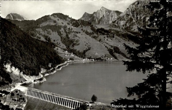 Innerthal mit Wäggitalersee Vorderseite