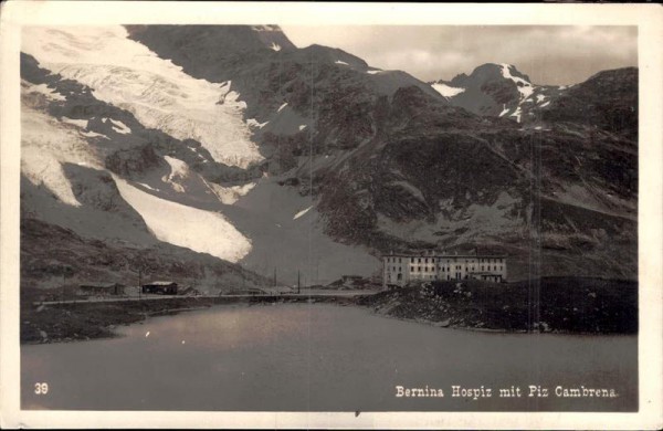 Bernina Hospiz mit Piz Cambrena Vorderseite