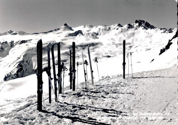 Flumserberg: Blick vom Malchgenkamm auf Spitzmeilen, Weissmeilen, Magerrain Vorderseite