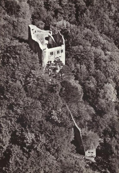 Ruine Homburg bei Läufelfingen BL - Flugaufnahmen Vorderseite