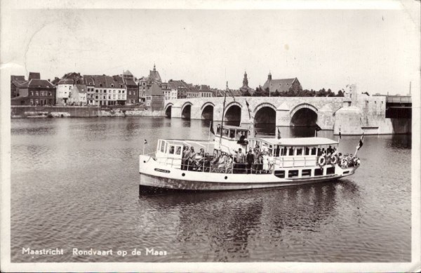 Maastricht, Rondvaat op de Maas