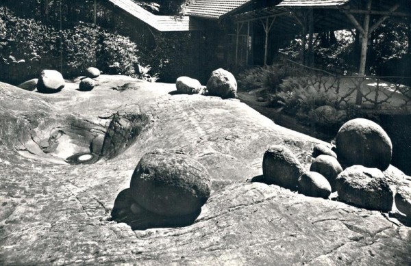 Luzern, Gletschergarten, Gletscherschliffe Vorderseite