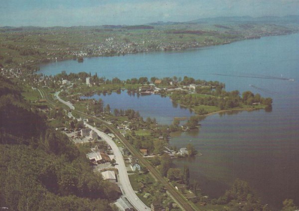 Bäch am Zürichsee  -  Flugaufnahmen Vorderseite