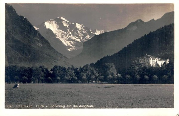 Interlaken. Blick v. Höheweg auf die Jungfrau. Vorderseite