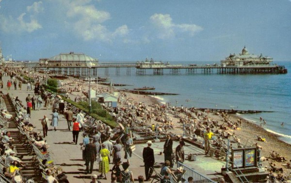 Eastbourne, The Promenade and Pier Vorderseite