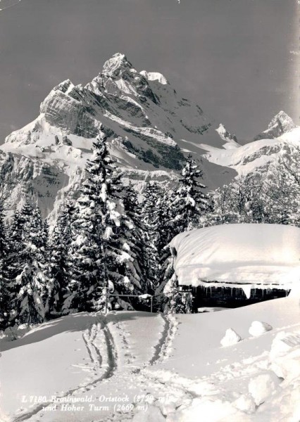 Braunwald, Ortstock und Hoher Turm Vorderseite