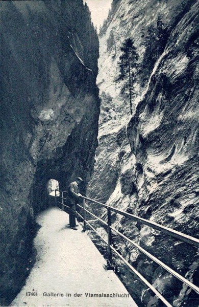 Gallerie in der Viamalaschlucht Vorderseite
