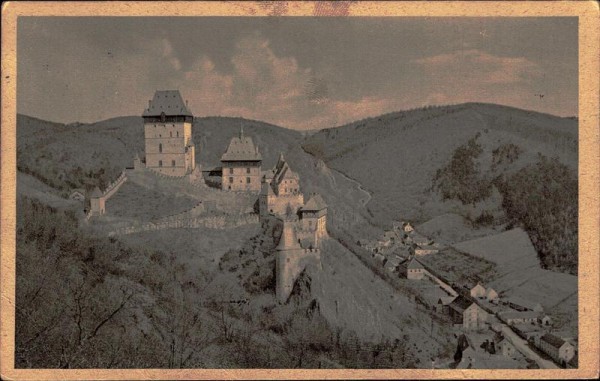Burg Karlštejn Vorderseite