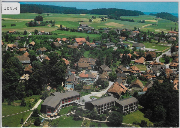 Alterssiedlung/Altersheim des Amtes Erlach - Ins - Flugaufnahme Swissair