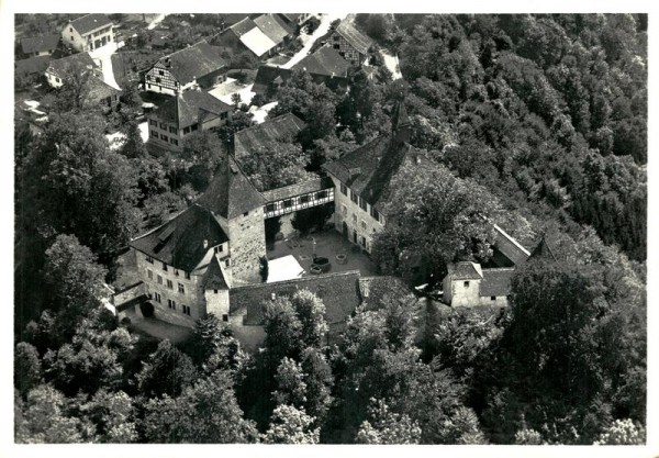 Blick in den Schlosshof, Schloss Kyburg Vorderseite