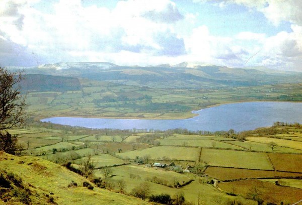 Powys, Llangorse Lake and Beacons Vorderseite