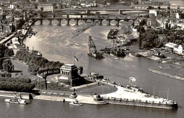 Koblenz, Deutsches Eck Vorderseite