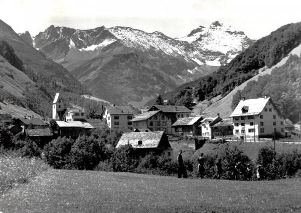 Elm mit Hausstock und Ruchwichlenberg Vorderseite