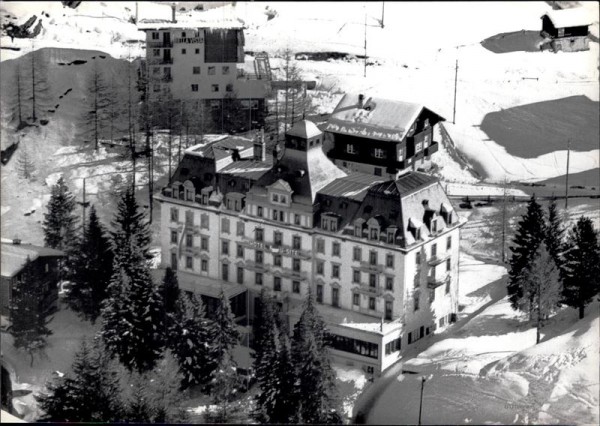 Zermatt, Hotel Beau-Site, Flugaufnahme Vorderseite