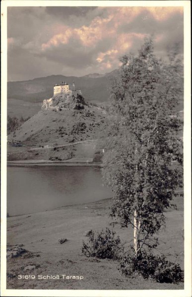 Château de Tarasp Vorderseite