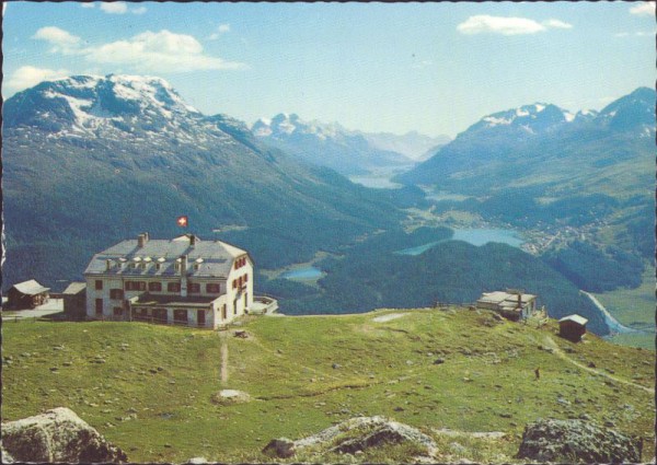 Muottas Muragl gegen Ober-Engadin