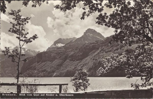 Brunnen  Vorderseite