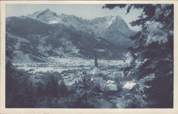 Partenkirchen mit Alpspitze Zugspitze und Waxenstein