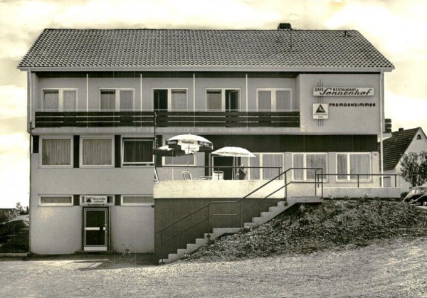 Uttenweiler, Restaurant-Tanzcafé Sonnenhof Vorderseite