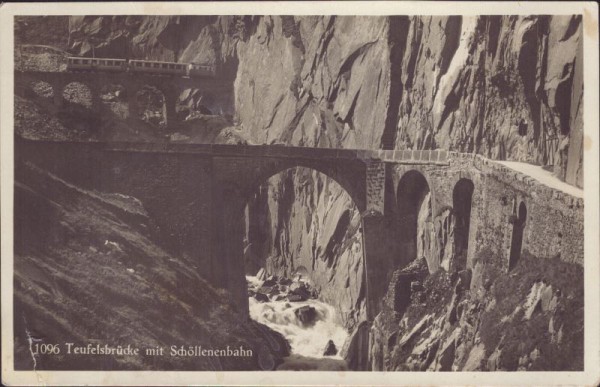 Teufelsbrücke mit Schöllenenbahn