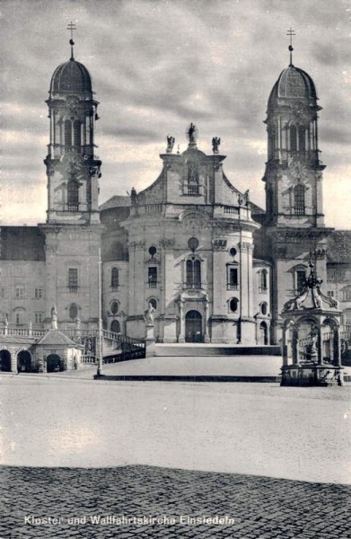 Kloster und Wallfahrtskirche Einsiedeln Vorderseite