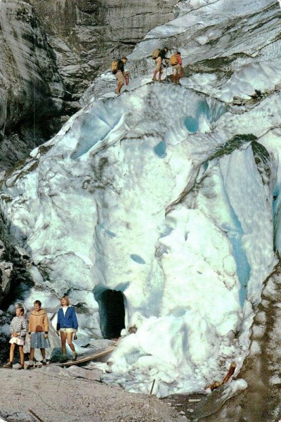 Eingang zur Eisgrotte, Grindelwaldgletscher Vorderseite