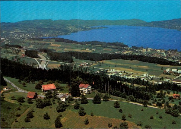 Pfäffikon, Restaurant Luegeten, Flugaufnahme Vorderseite